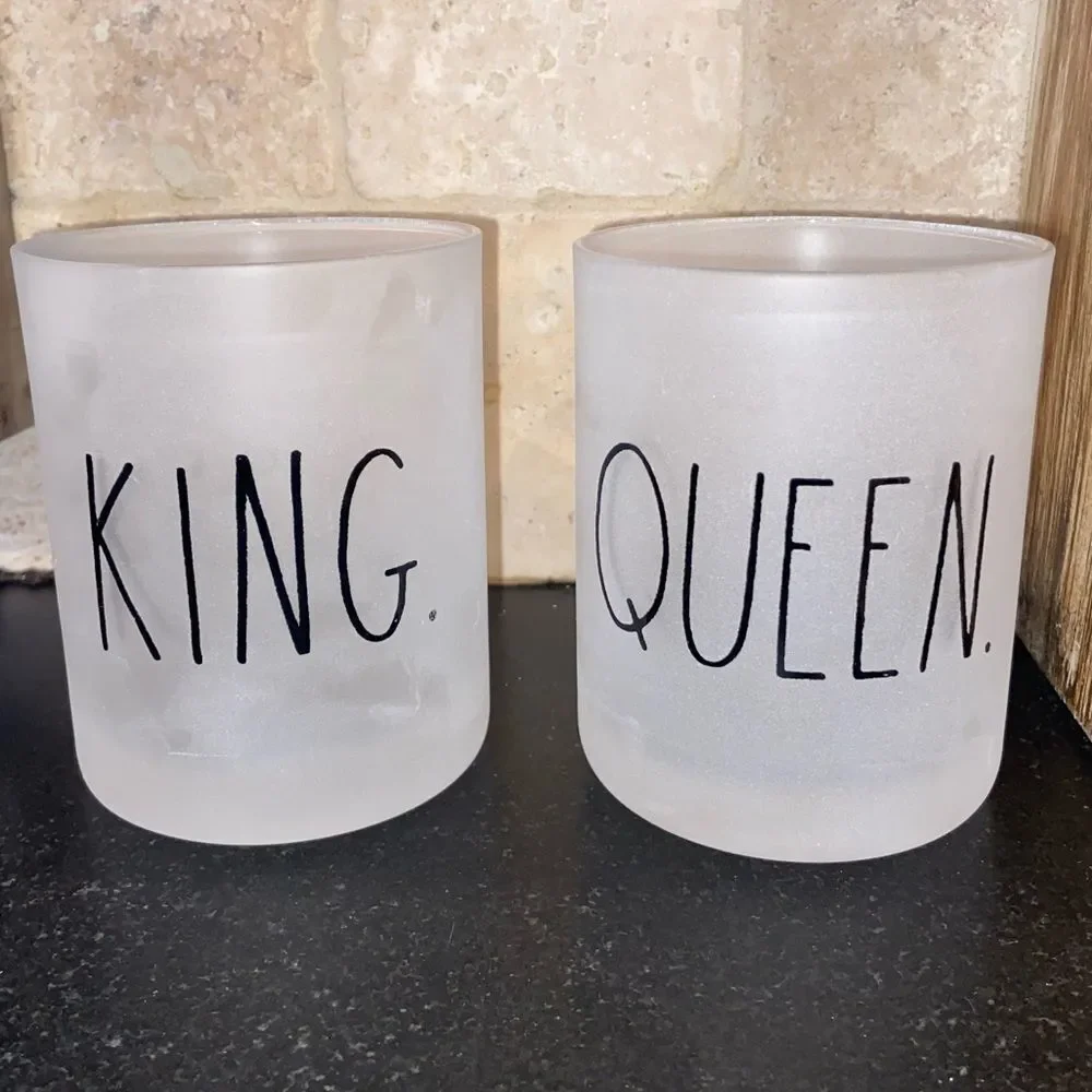 ❤️ Rae Dunn LG “ King and Queen” 👑 set frosted glasses Great gift